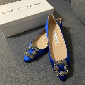 MANOLO BLAHNIK Crystal Embellishments Flats 37.5